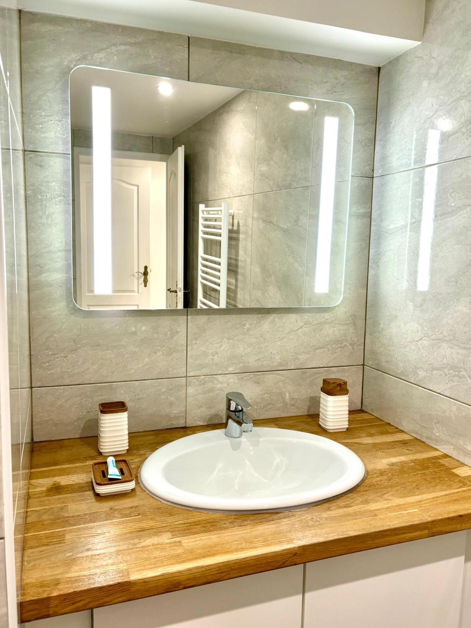 Charmant Duplex - Hyper Centre - 44M2 Proche Place Stanislas Nancy Exterior foto